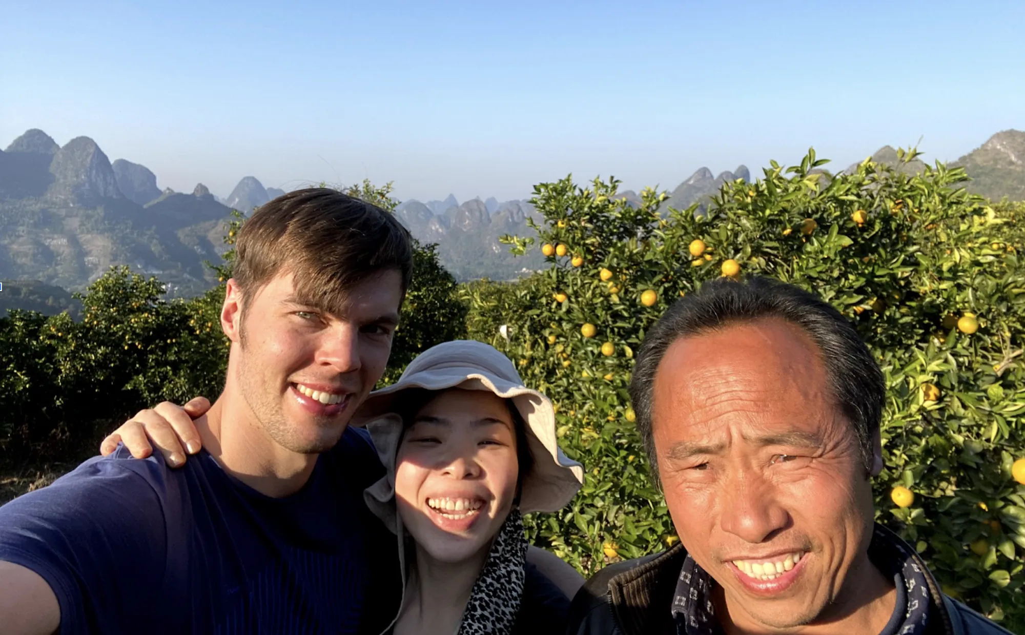 The Zettelkasten system was one of the tools helping me become fluent in Chinese, helping me to finally achieve the great feat of taking a picture with my father-in-law ;)